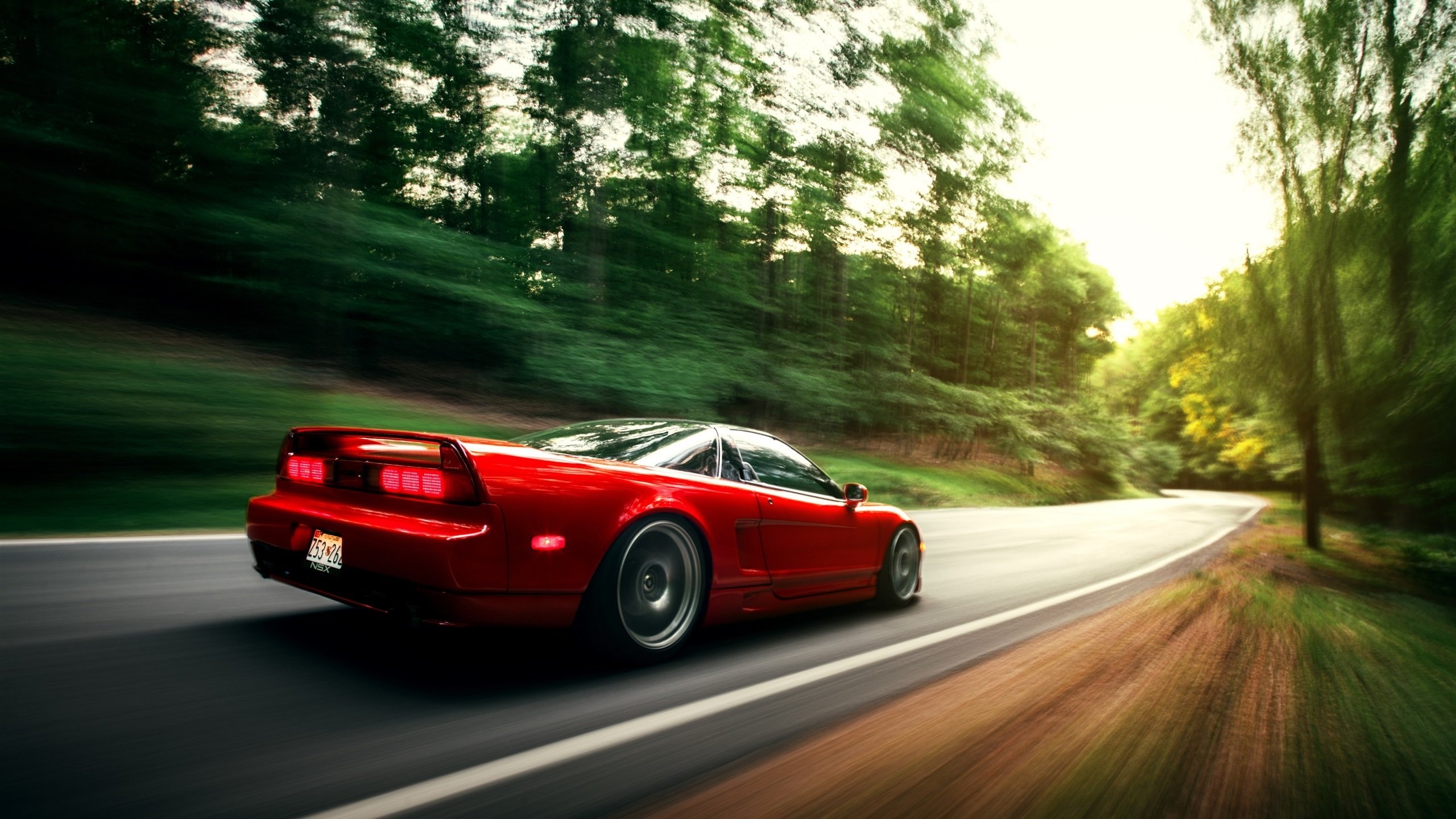 伊朗队替补席席地而坐，原因：雪地太软太舒服，伊朗主场