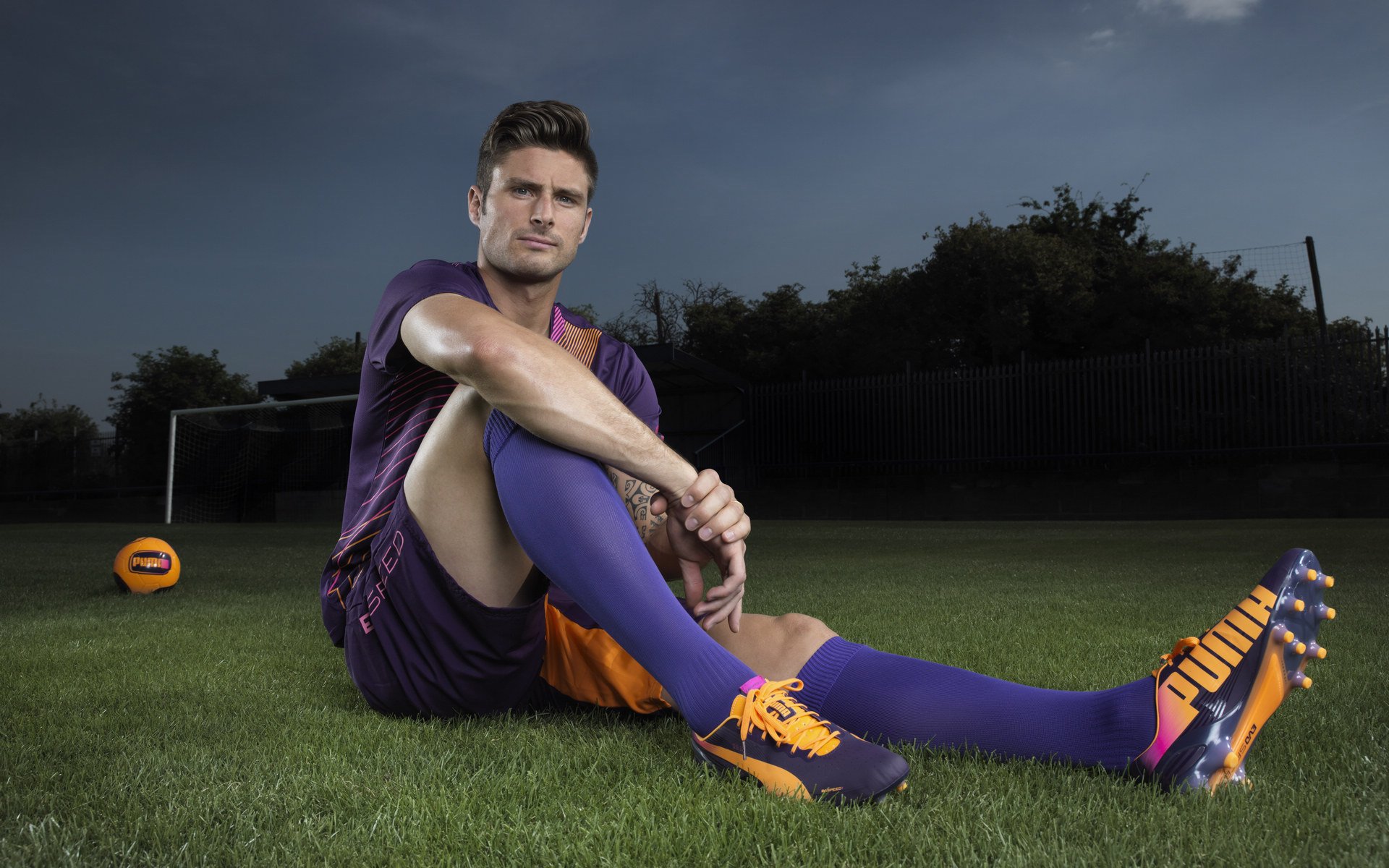 爱游戏全站-各地足球科普教育走入校园，培养青少年体育意识，全国青少年校园足球教学指南(试行)